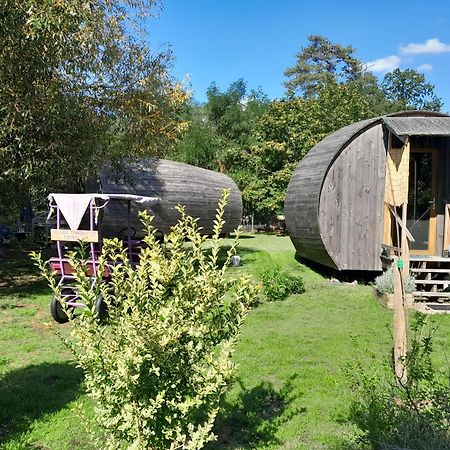 " Village Tonneaux De Tirpoil " Montilliers Ngoại thất bức ảnh